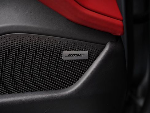 Used 2021 Porsche Taycan 4S w/ Premium Package image 35