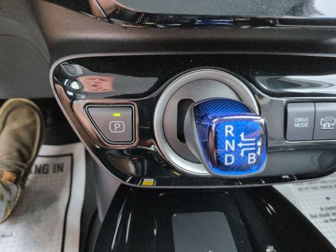 Certified 2022 Toyota Prius Prime XLE FWD image 24