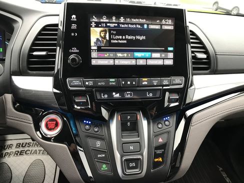 Used 2022 Honda Odyssey Elite image 6