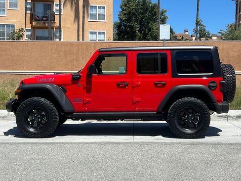 Used 2025 Jeep Wrangler Unlimited Sport S 4xe AWD/4WD image 7