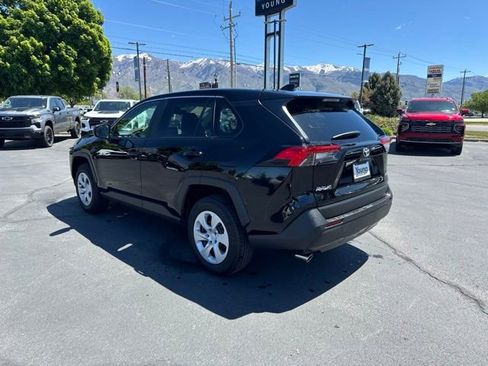 Used 2025 Toyota RAV4 LE AWD/4WD image 3