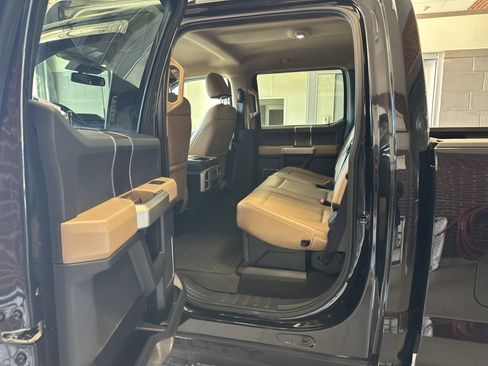 Used 2022 Ford F350 Lariat w/ Lariat Ultimate Package AWD/4WD image 7
