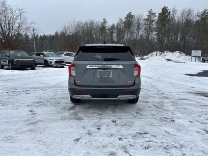 Certified 2022 Ford Explorer XLT w/ Equipment Group 202A