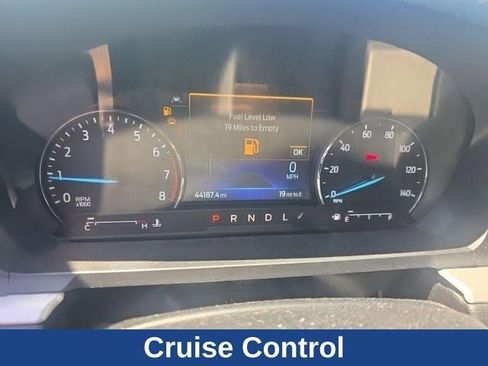 Used 2023 Ford Explorer XLT w/ Equipment Group 202A AWD/4WD image 14