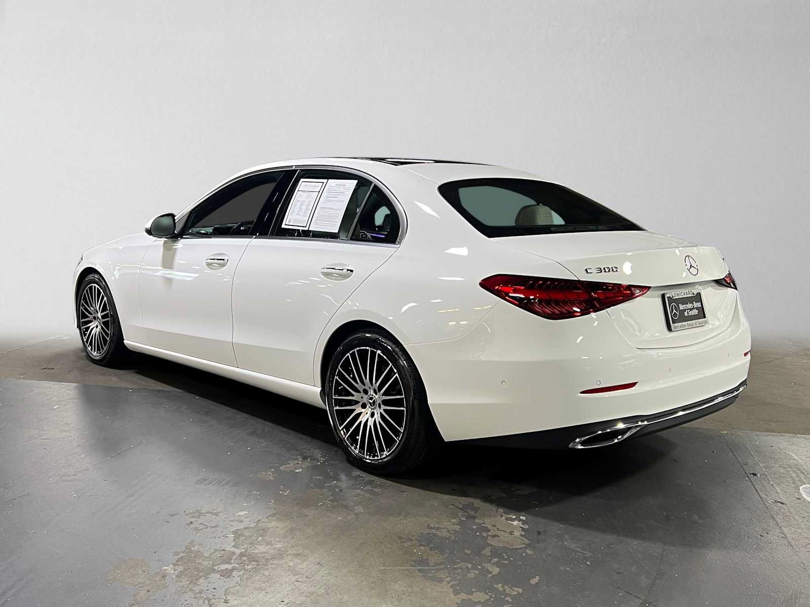 Used 2026 Mercedes-Benz C 300 4MATIC Sedan image 5