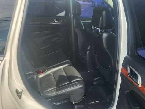 Used 2011 Jeep Grand Cherokee Limited AWD/4WD image 17