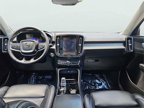 Used 2023 Volvo XC40 B5 Plus w/ Protection Package Premier AWD/4WD image 32