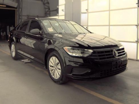 Used 2019 Volkswagen Jetta S FWD image 2