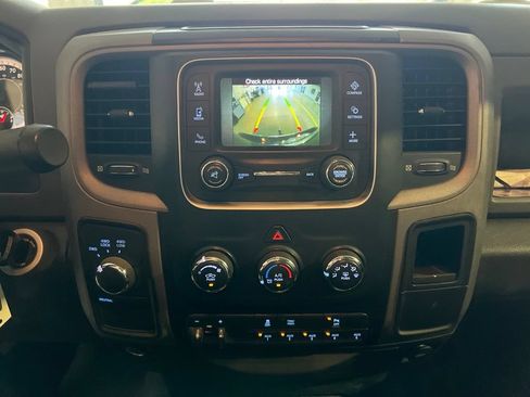 Used 2017 RAM 2500 Tradesman w/ Chrome Appearance Group AWD/4WD image 9
