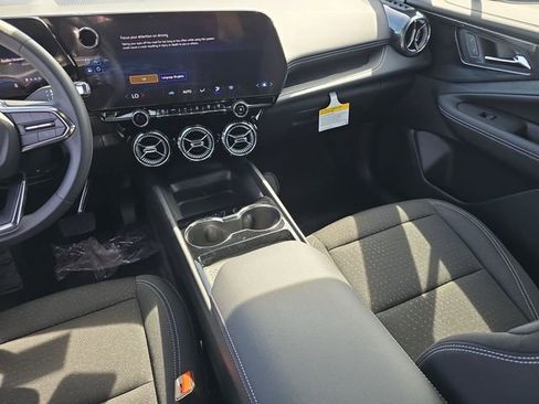 New 2025 Chevrolet Blazer EV LT image 10