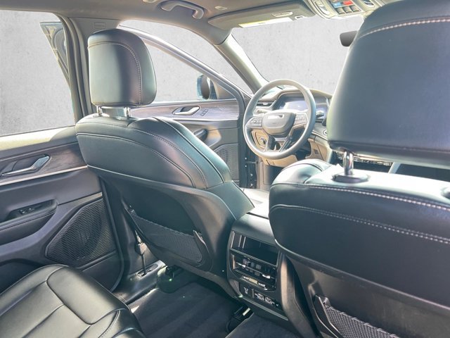 Certified 2025 Jeep Grand Cherokee Limited w/ Black Appearance Package AWD/4WD image 24