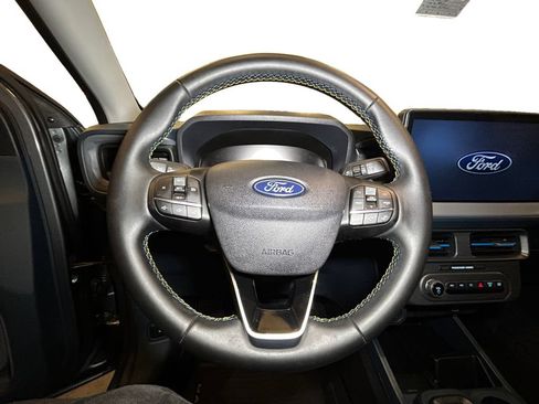 Used 2025 Ford Maverick Lobo AWD/4WD image 12