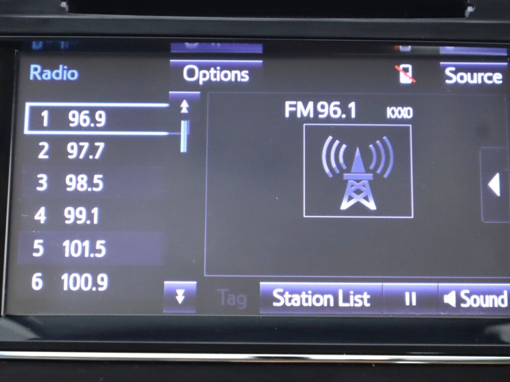 Used 2015 Toyota Avalon Limited FWD image 18