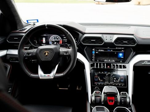 Used 2019 Lamborghini Urus image 30