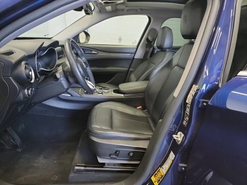Used 2021 Alfa Romeo Stelvio Ti AWD/4WD image 12