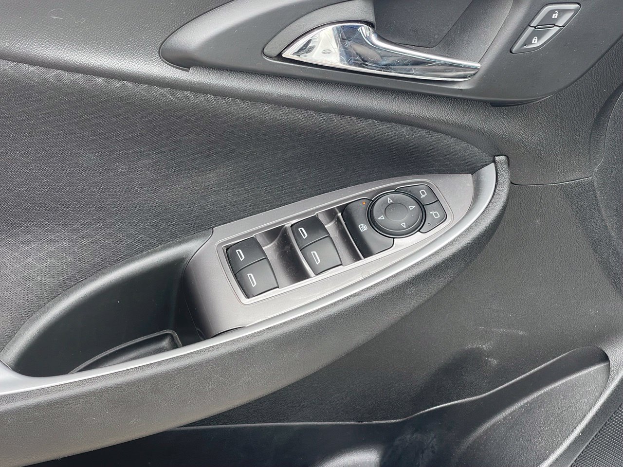 Used 2024 Chevrolet Malibu LS FWD image 7