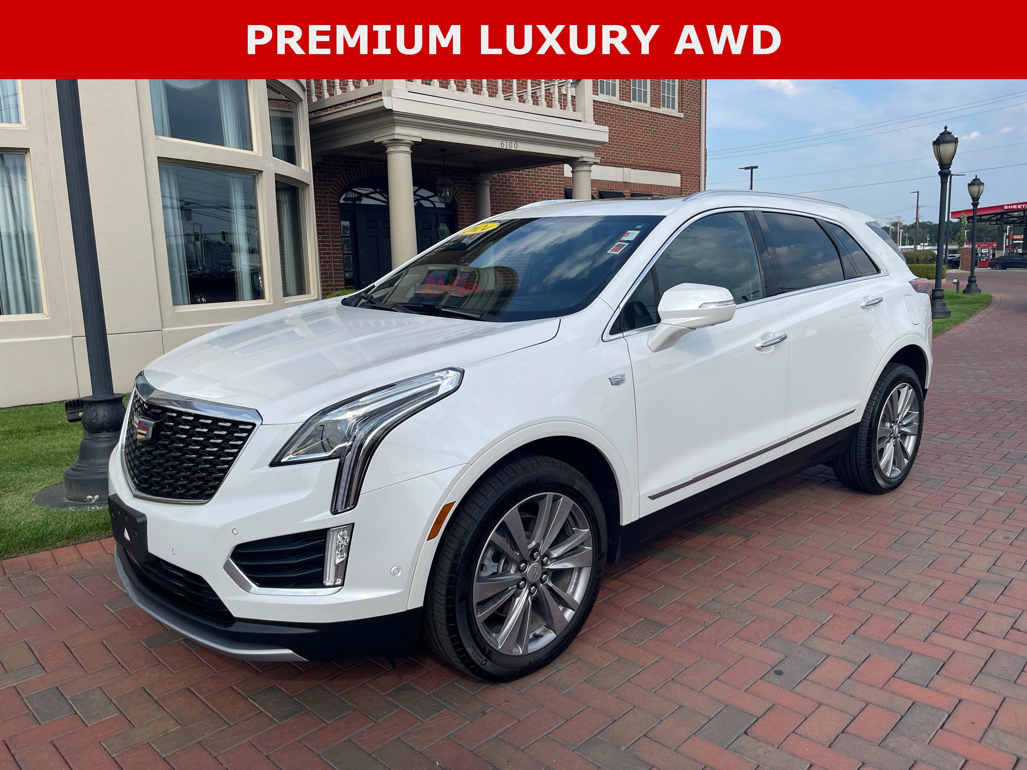 Used 2024 Cadillac XT5 Premium Luxury w/ Technology Package AWD/4WD image 1