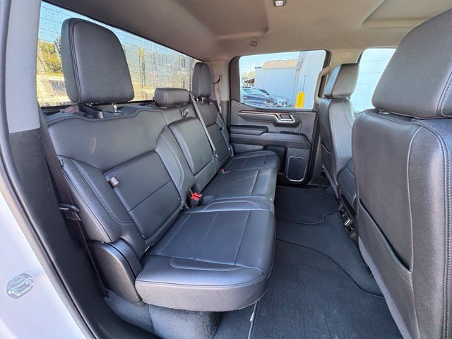 Used 2025 GMC Sierra 1500 SLT AWD/4WD image 30