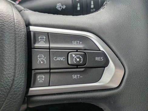 Used 2025 Jeep Compass Limited AWD/4WD image 23
