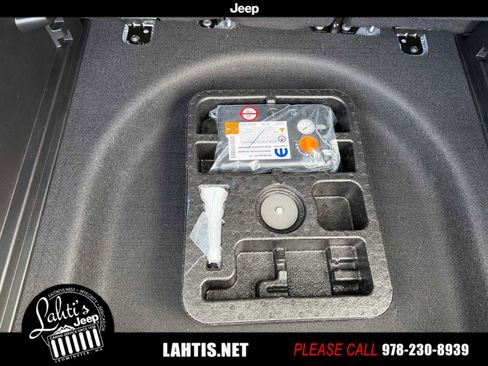 New 2025 Jeep Compass Limited w/ Sun & Sound Group image 24