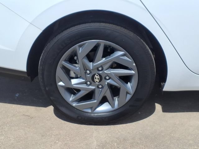 Used 2026 Hyundai Elantra Hybrid FWD image 20