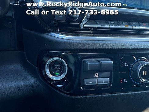 Used 2025 Chevrolet Silverado 1500 LT image 31