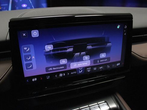 New 2026 Lincoln Nautilus Reserve image 28