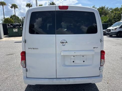 Used 2017 Nissan NV200 SV w/ Technology Package FWD image 3