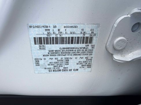 Used 2025 Ford Explorer Platinum RWD image 9