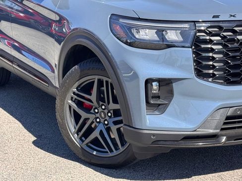 Used 2025 Ford Explorer ST w/ Sun And Sound Package image 4