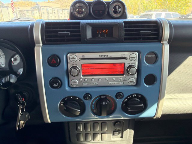 Used 2013 Toyota FJ Cruiser 4WD w/ Convenience Pkg image 21