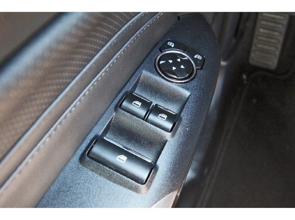Used 2025 Ford Mustang Convertible RWD image 23