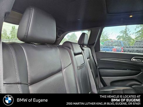 Used 2020 Jeep Grand Cherokee Limited w/ Luxury Group II AWD/4WD image 13