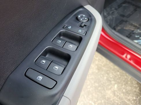 Used 2023 Hyundai Venue SEL w/ Cargo Package image 15