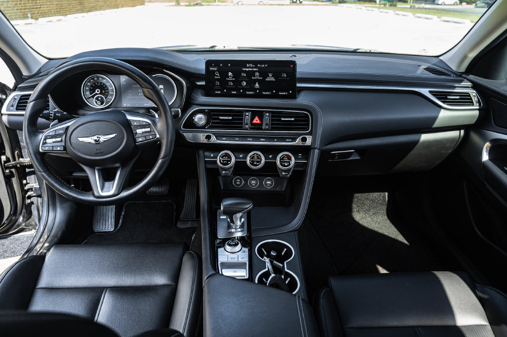 Used 2023 Genesis G70 2.0T AWD/4WD image 19