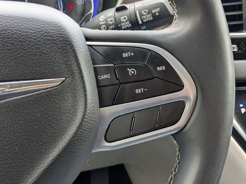 Used 2023 Chrysler Voyager LX FWD image 27