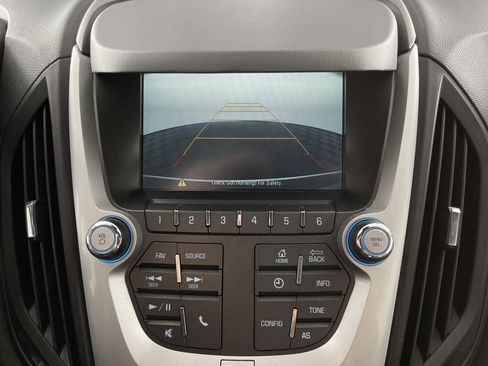 Used 2017 Chevrolet Equinox LS image 22