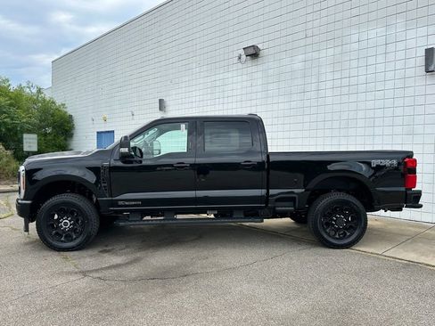 New 2026 Ford F350 Lariat w/ Black Appearance Package AWD/4WD image 2