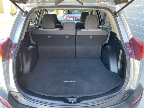 Used 2014 Toyota RAV4 LE FWD image 29