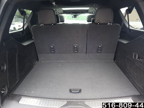 Used 2023 Chevrolet Suburban Premier AWD/4WD image 34