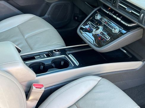 Used 2022 Lincoln Corsair Standard Sport Utility w/ Premium Package image 13