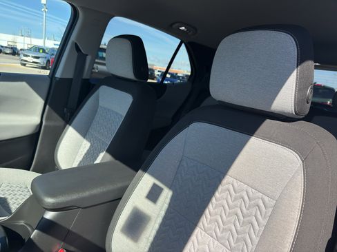 Used 2023 Chevrolet Equinox LS w/ LS Convenience Package AWD/4WD image 27