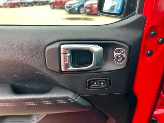 Used 2021 Jeep Wrangler Unlimited Sahara AWD/4WD image 27