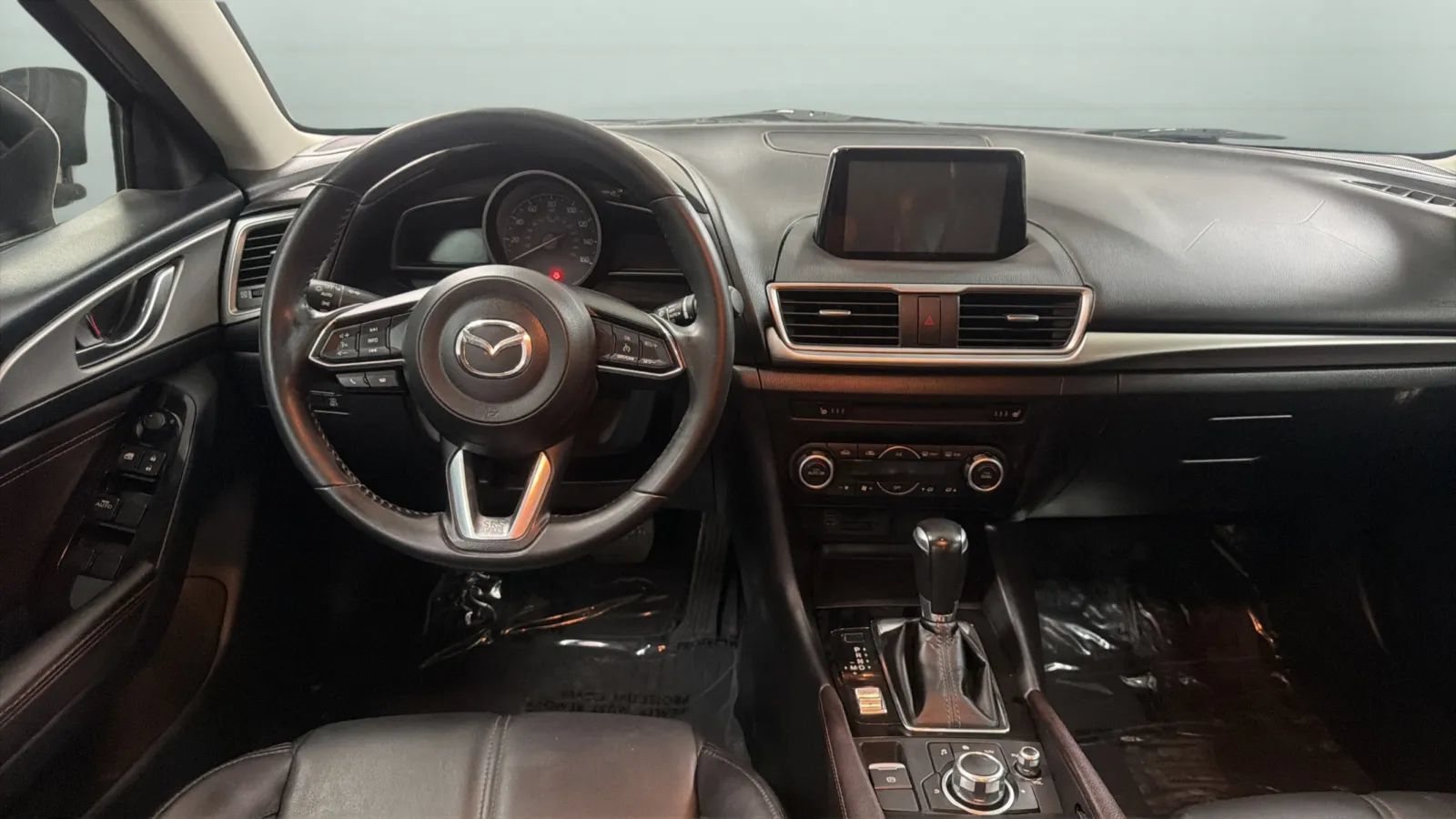 Used 2018 MAZDA MAZDA3 Touring FWD image 10