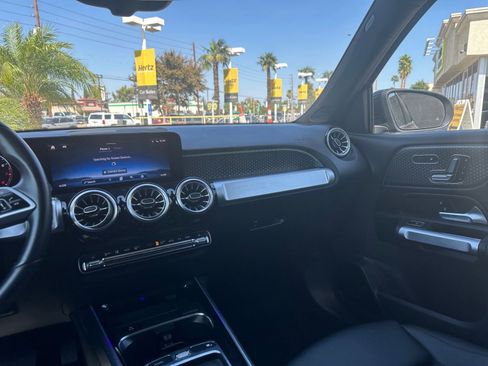Used 2024 Mercedes-Benz GLB 250 image 35