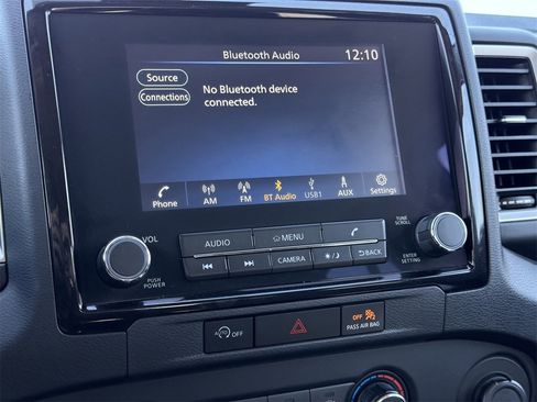 Used 2024 Nissan Frontier SV image 17