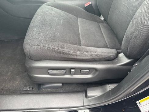 Used 2022 Honda Pilot Sport image 11