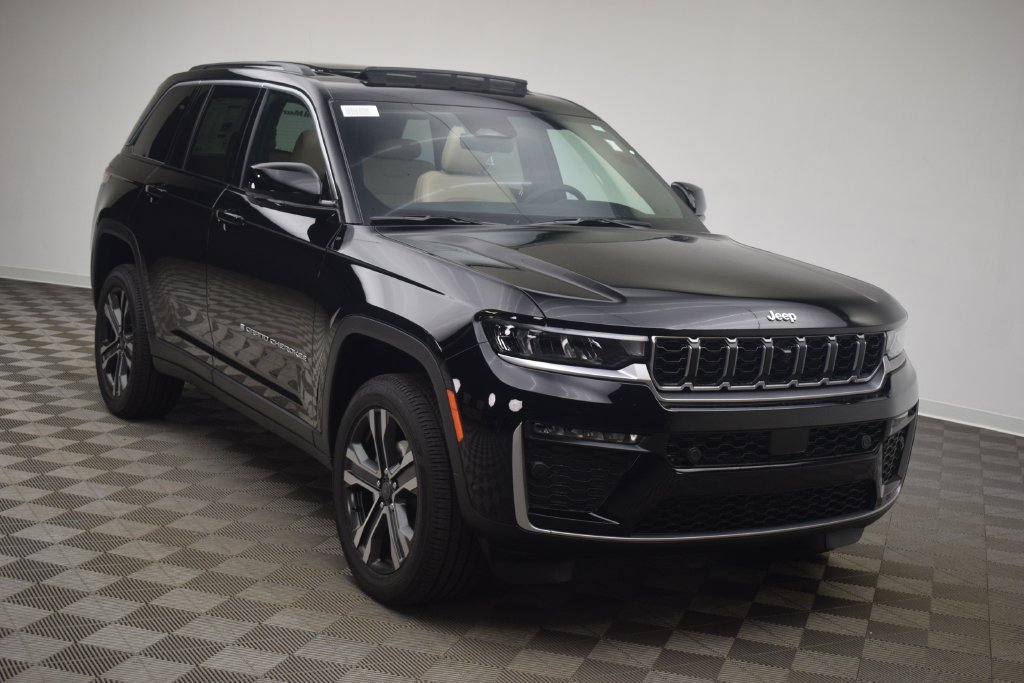 New 2027 Jeep Grand Cherokee Limited AWD/4WD image 2