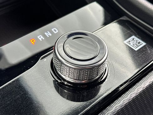 New 2025 Jeep Grand Cherokee Laredo w/ Luxury Tech Group I image 22