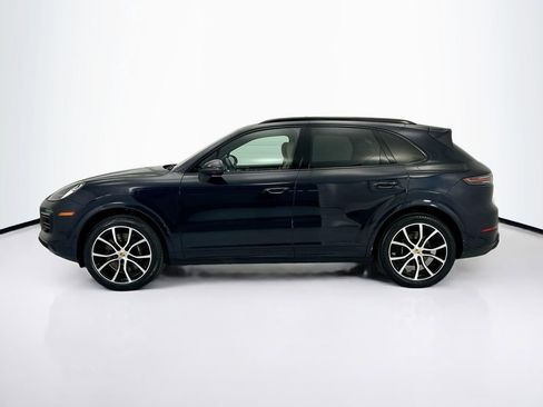 Used 2022 Porsche Cayenne image 8